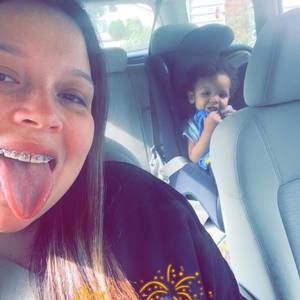 Meet your Posher, Moniquee